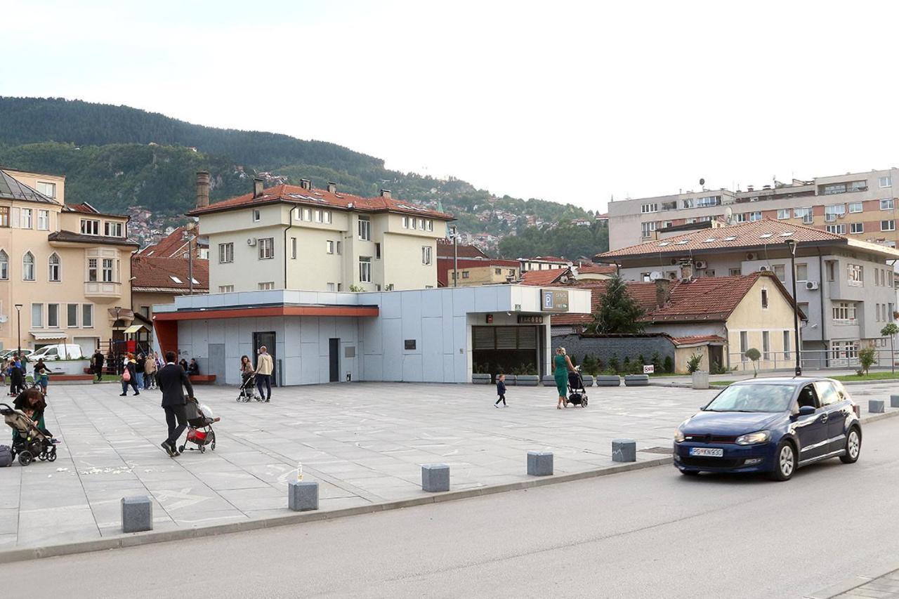 La Vita E Bella Sarajevo Bagian luar foto